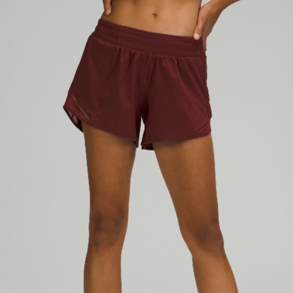 Lululemon hotty hot low-rise short
